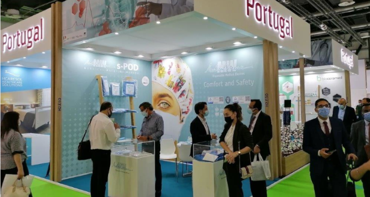No Dubai com 14 empresas da fileira médico-hospitalar