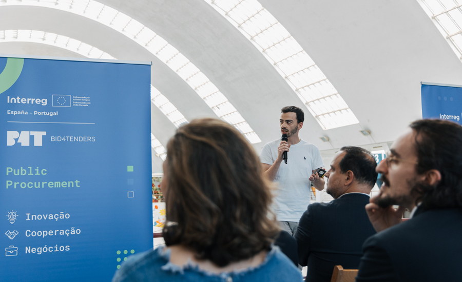 PME. Explicar negócios públicos em Chaves