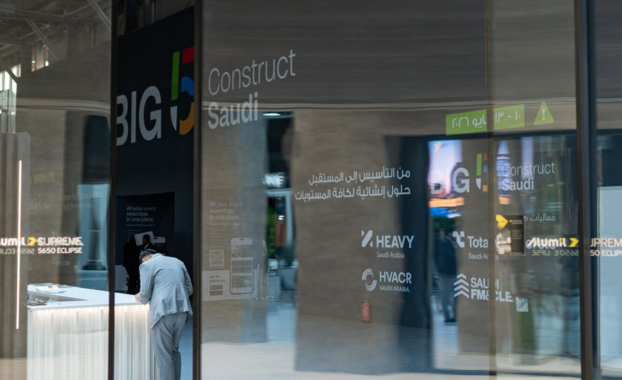 Construção. Abrir portas a negócios na Arábia