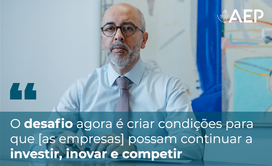 Investimento com sinal mais, exportações com sinal menos...