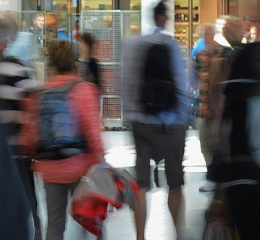 Imigração impede queda da população